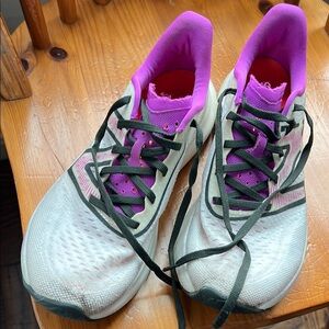 Women's Athletic Shoes - White and Pink